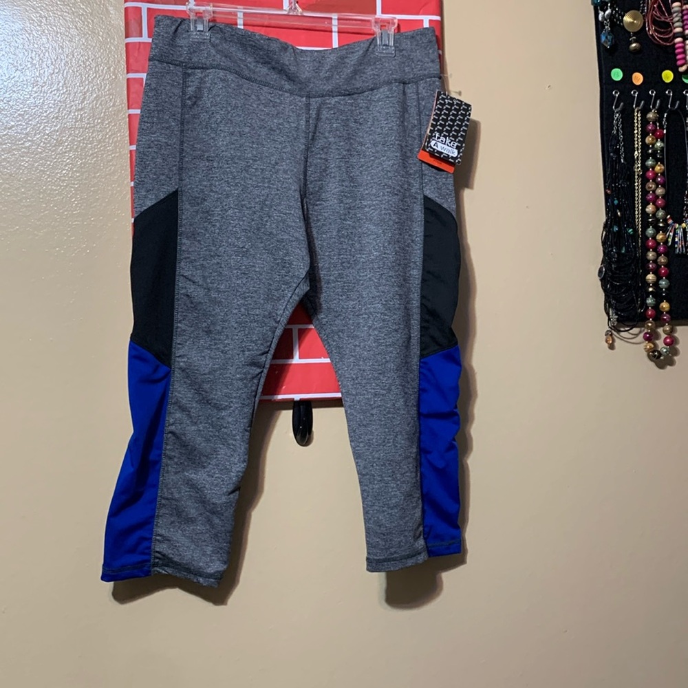 #255 2x take a walk yoga pants NWT no pockets